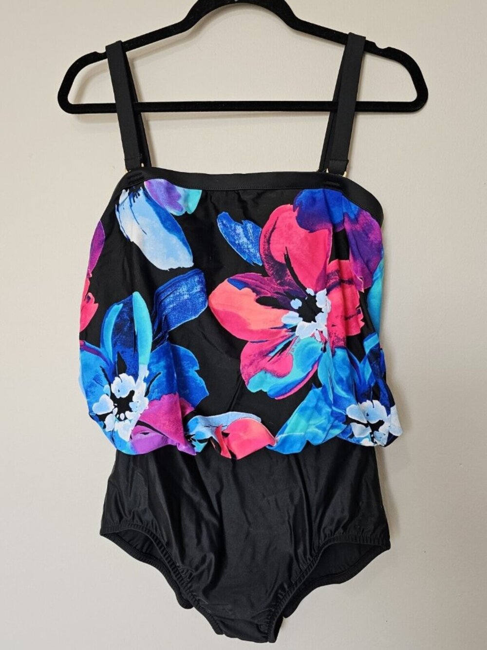 2 Bamboo Women's One Piece Swimsuit Size Large Black Floral Swim Swimsuit